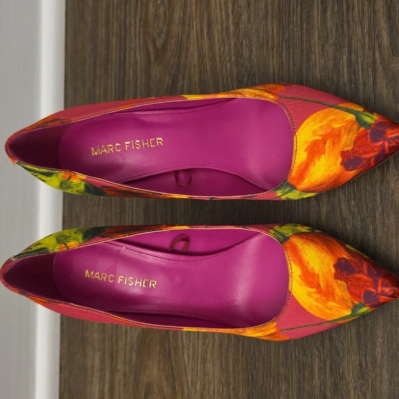 Marc Fisher Colorful Floral Satin Pumps - Picture 2 of 8